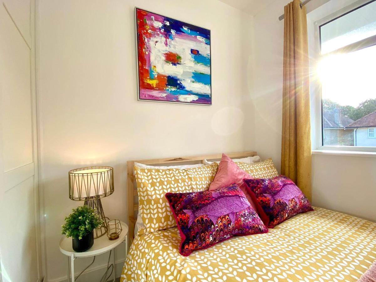 Seaside Serenity: Stylish 2-Bedroom Near Bournemouth's Best Beach Exterior photo